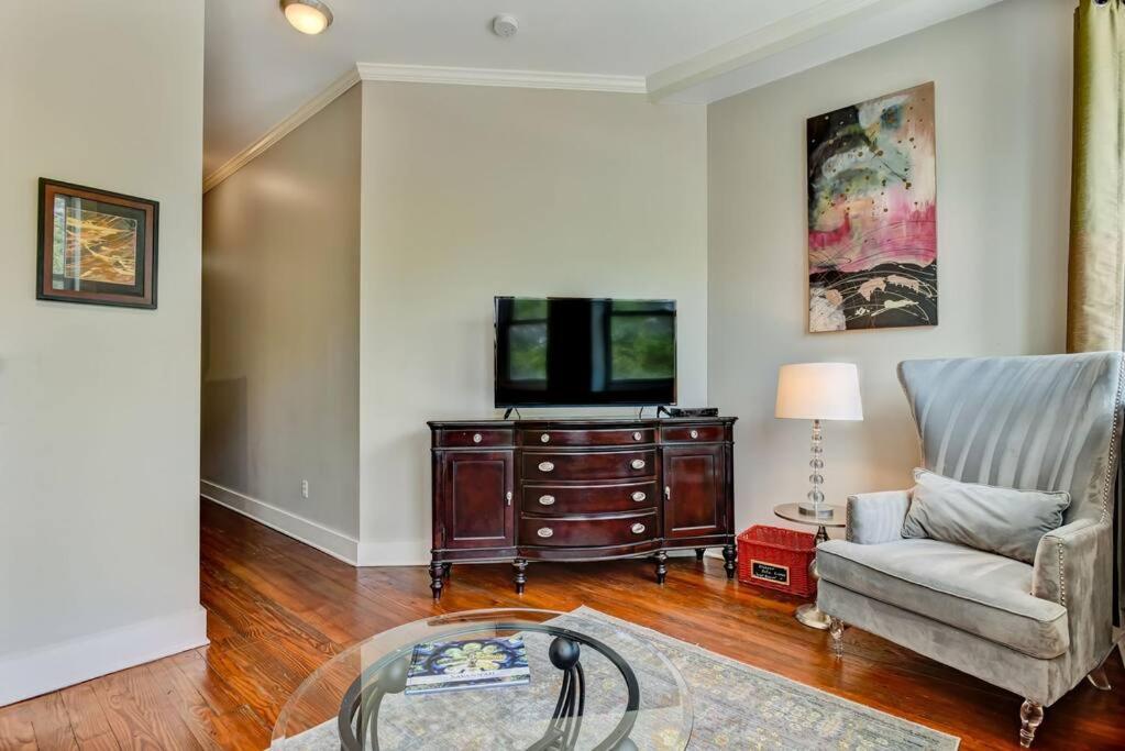 Loft Steps From City Hall And River Streets Savannah Exterior foto